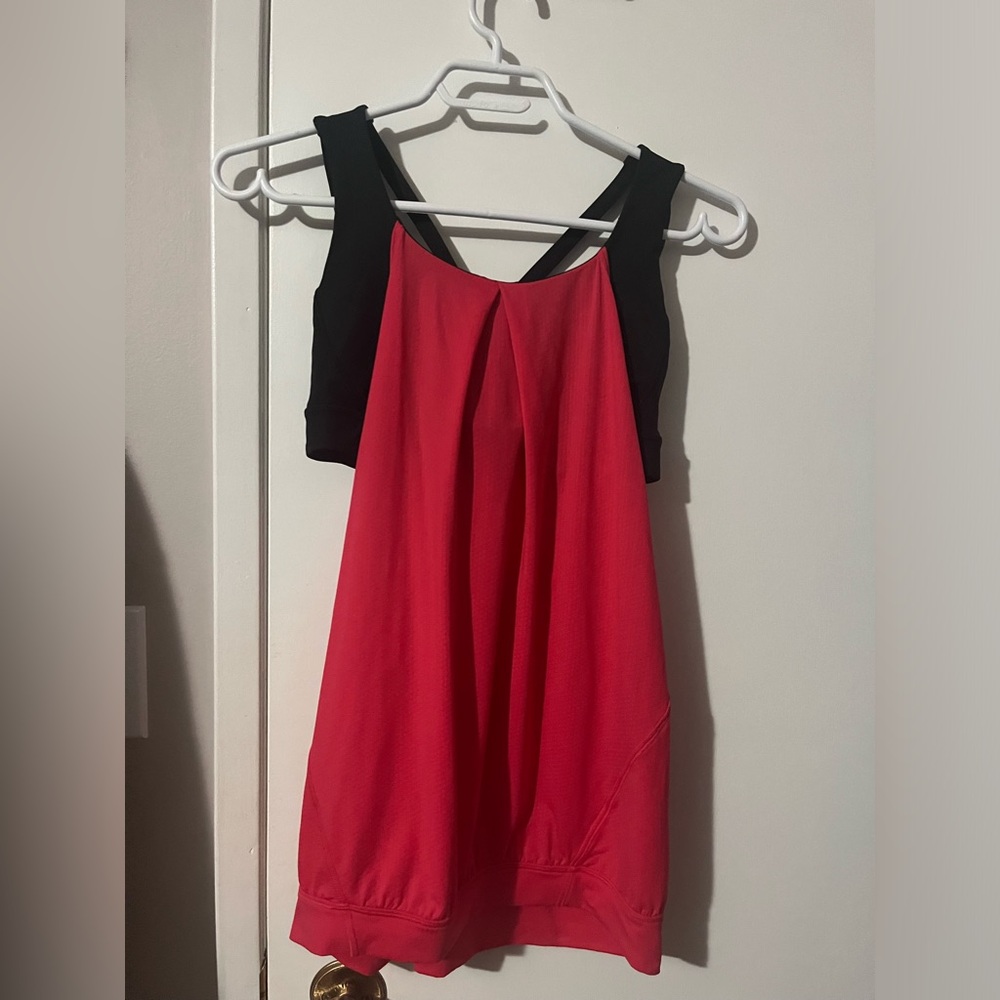 Brand new size six lululemon tank